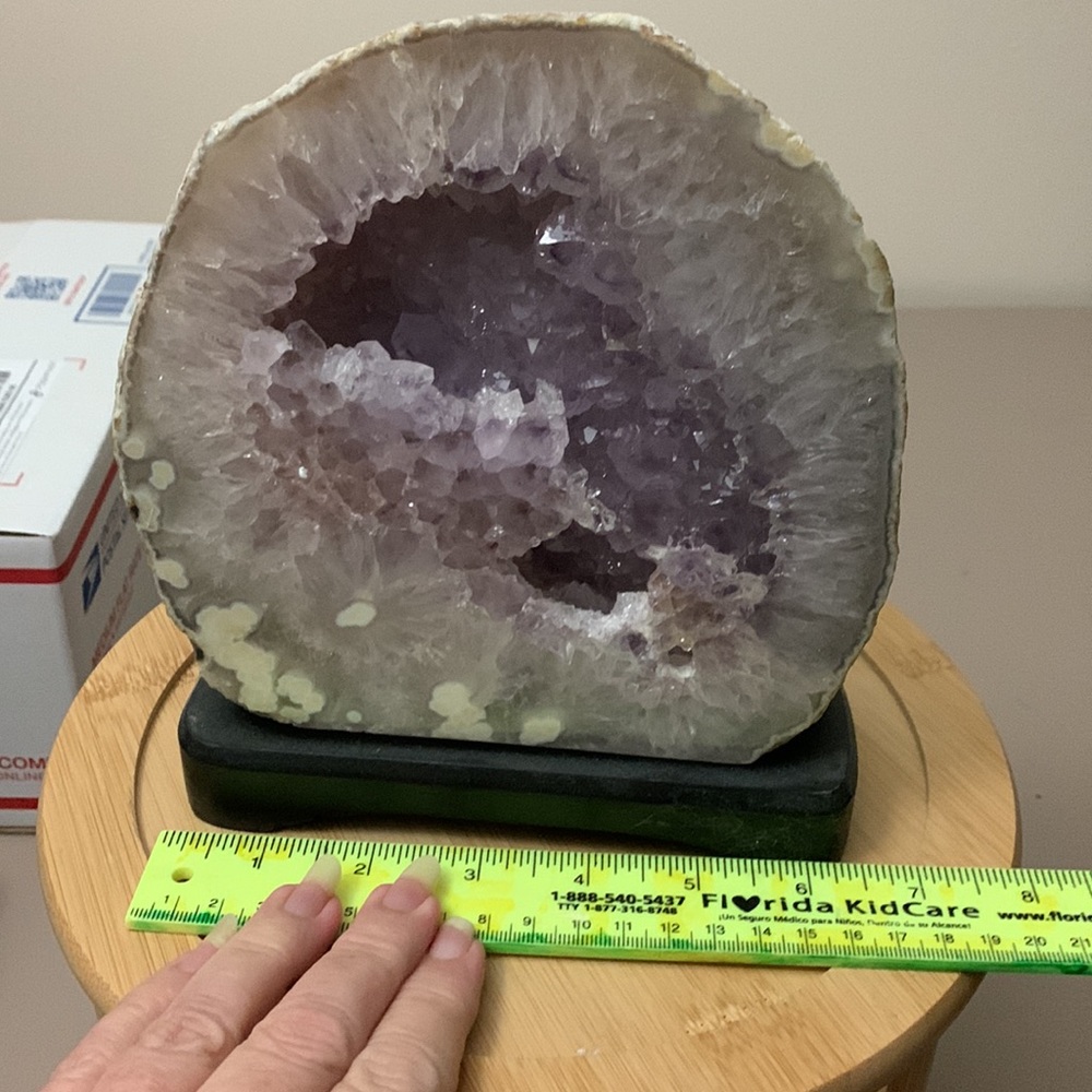 AMETHYST MOUNTED ON BASE